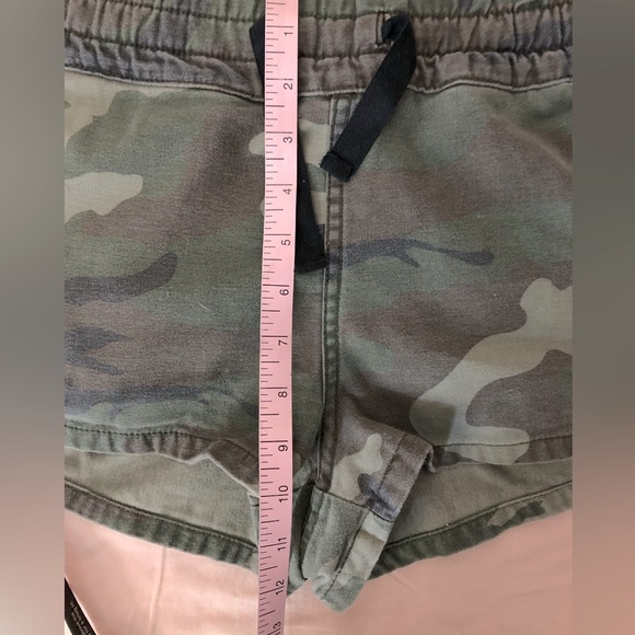 TNA camo shorts - Picture 5 of 7